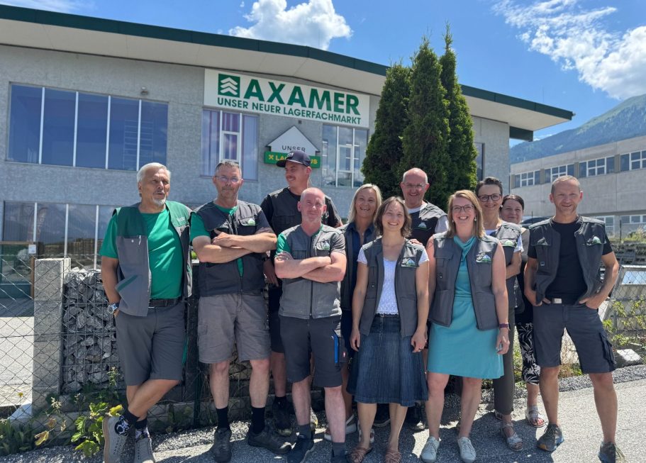 Die kennen sich aus im Lagerhaus. Die kennen sich aus im Lagerhaus.